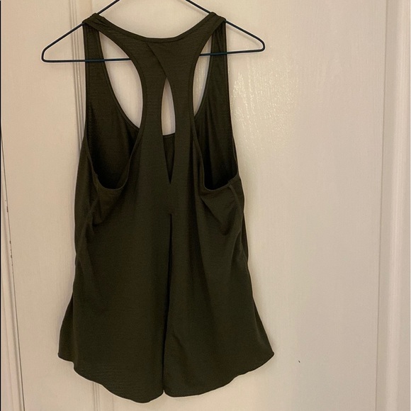 Manduka open back Medium olive tank. - Picture 2 of 5